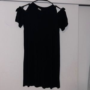 Crown OF Hearts cut out shoulder dress